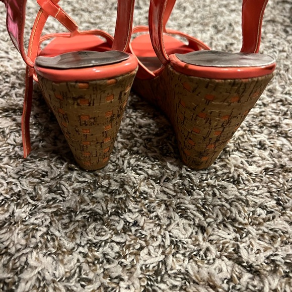 Madden girl wedges size 7 - Picture 3 of 4